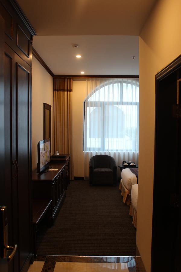 Hai Yen Luxury Hotel Cam Pha Extérieur photo
